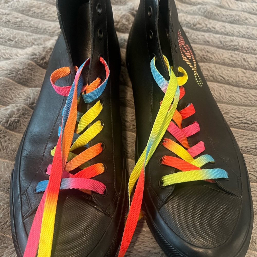 Louis Vuitton men Hightop sneakers RARE